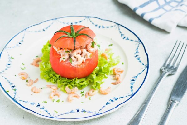 Tomato,Filled,With,North,Sea,Shrimp,Served,On,A,Classic